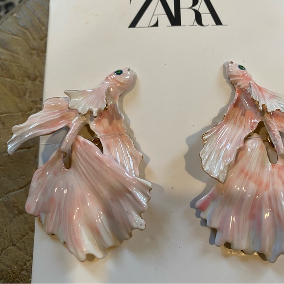 Zara Limited Edition Pink Fish Earrings NWT Goldfish Koi - Picture 6 of 7